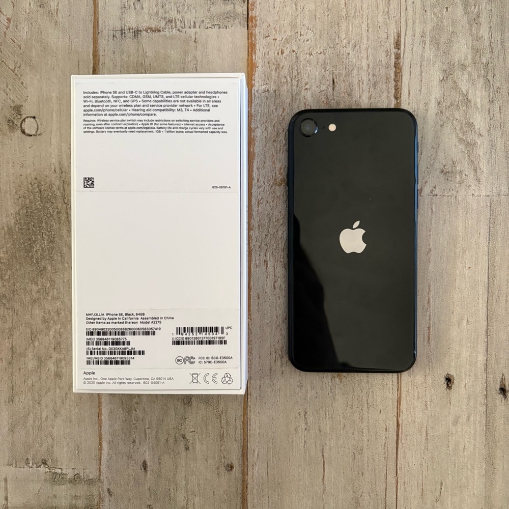 iPhone SE - Picture 2 of 7